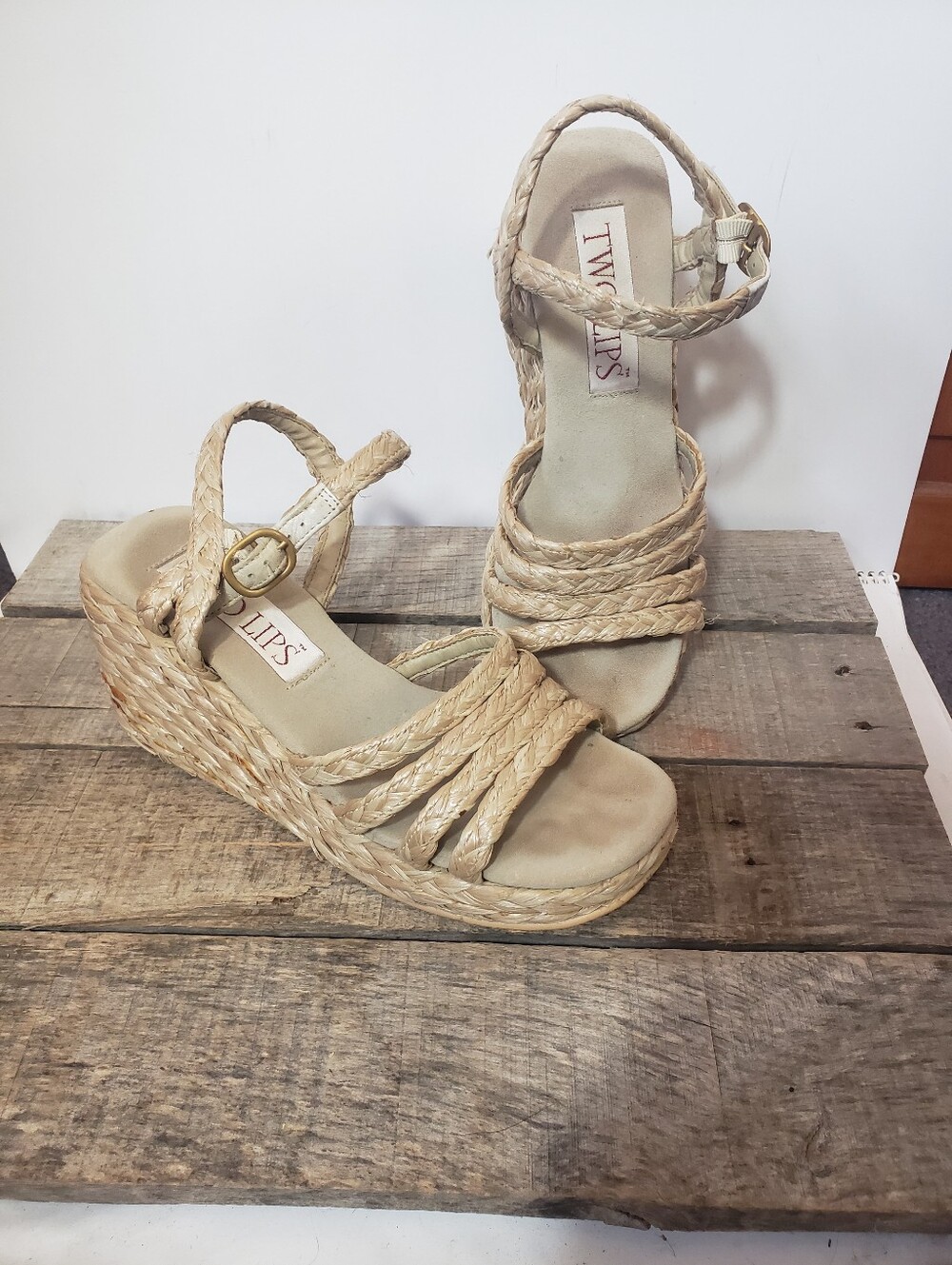 TWO LIPS Platform Raffia Espadrille Wedge Sandals 7